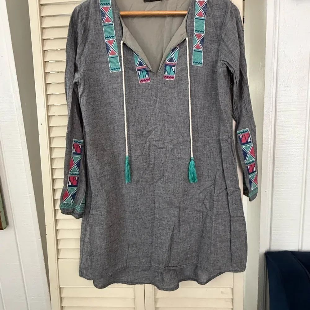 THML Gray and Blue Graphic Tunic with 3/4 Sleeves